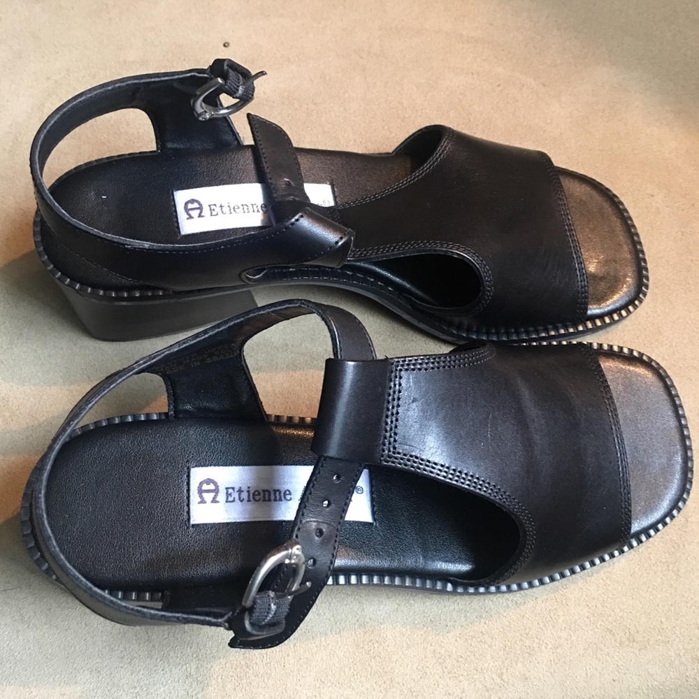 Girls shoes